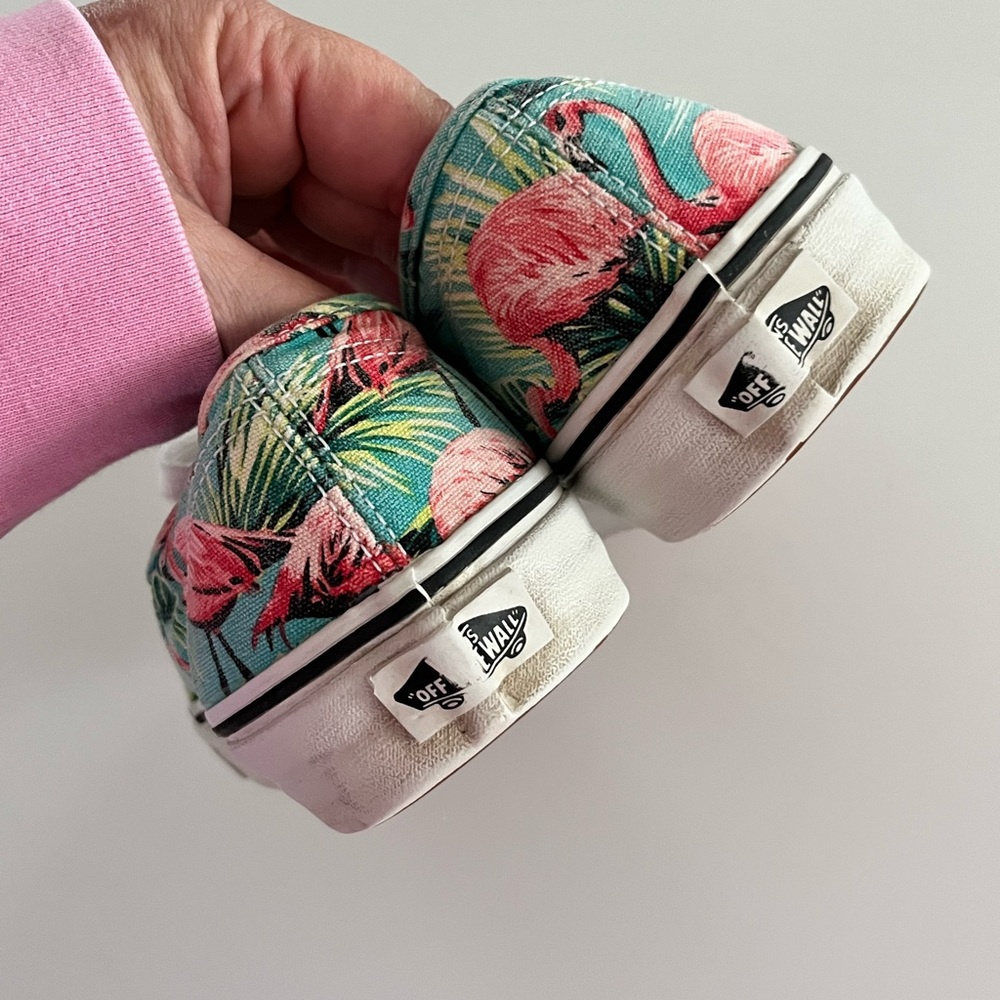 Vans | 10 | Flamingo Print - image 6